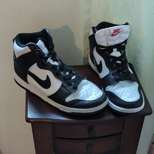 Nike Black and White High-Tops
